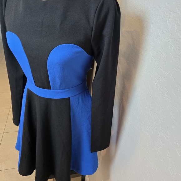 Finders Keepers Black and Blue Long Sleeve Open Back Mini Dress Size S - Picture 2 of 9